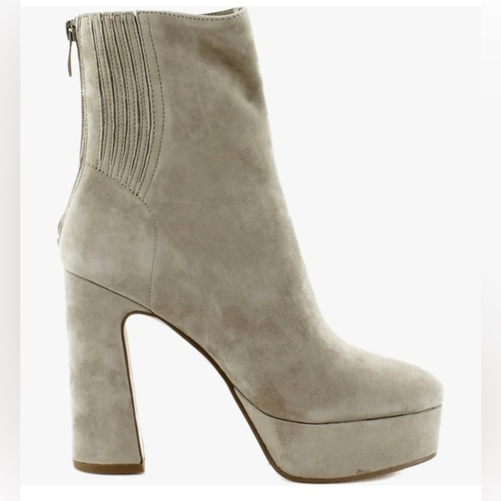Steve Madden Orlie suede nude boot NWT